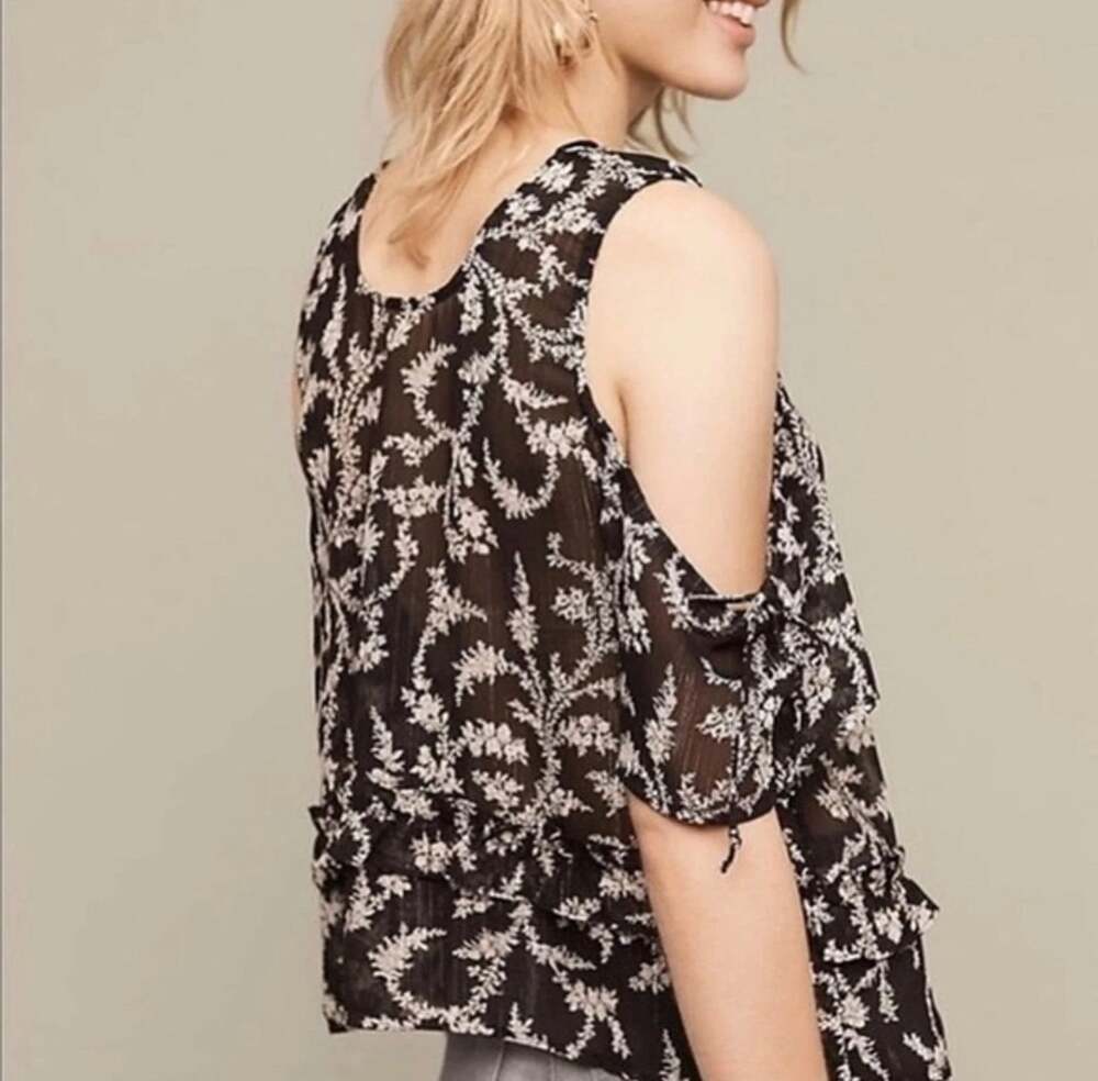 Anthropologie Maeve Cold Shoulder Tressa Blouse Size S